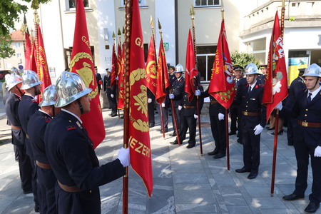 SVEČANA SEJA  GASILSKE ZVEZE CERKNICA 05 FOTO LJUBO VUKELIČ